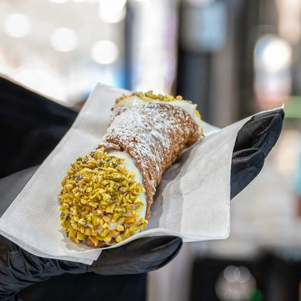 Cannolo siciliano al pistacchio Sicilian Goodness farcito con crema di ricotta
